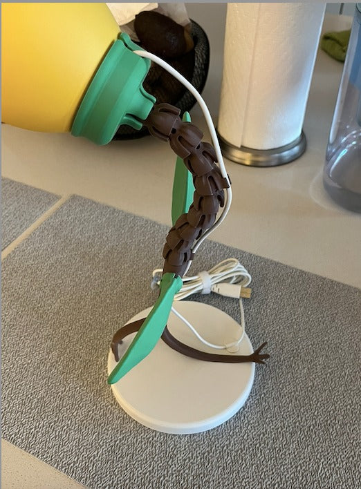 Plant-Inspired LED Desk Lamp – Cute Nature-Themed Night Light
