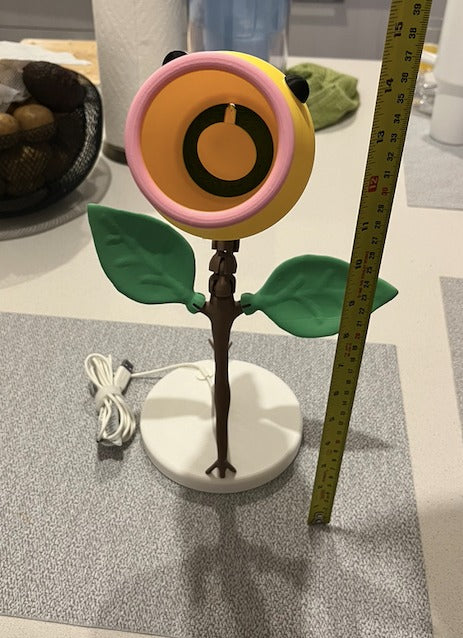 Plant-Inspired LED Desk Lamp – Cute Nature-Themed Night Light