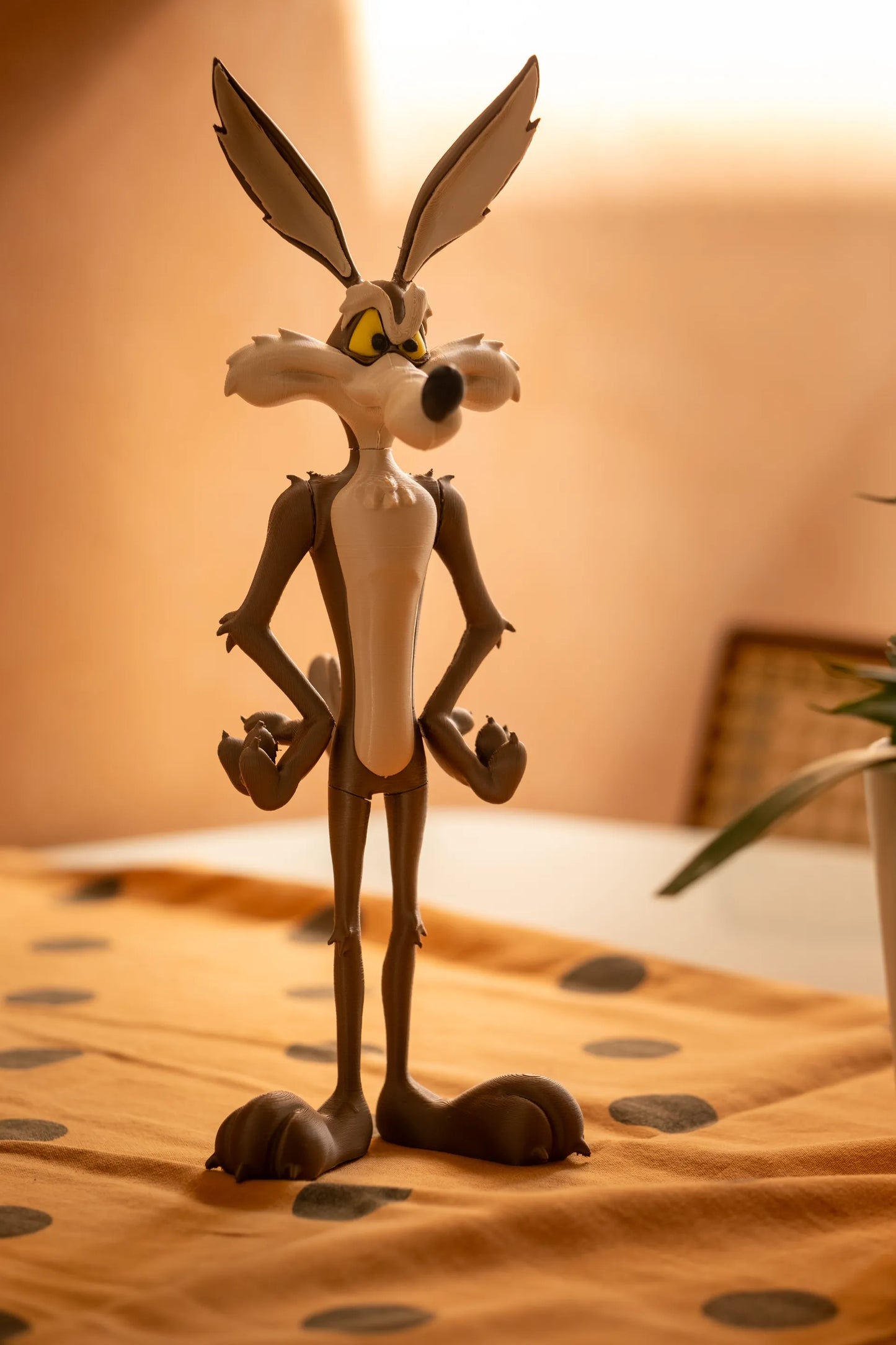 Looney Tunes Collectible Wile E. Coyote