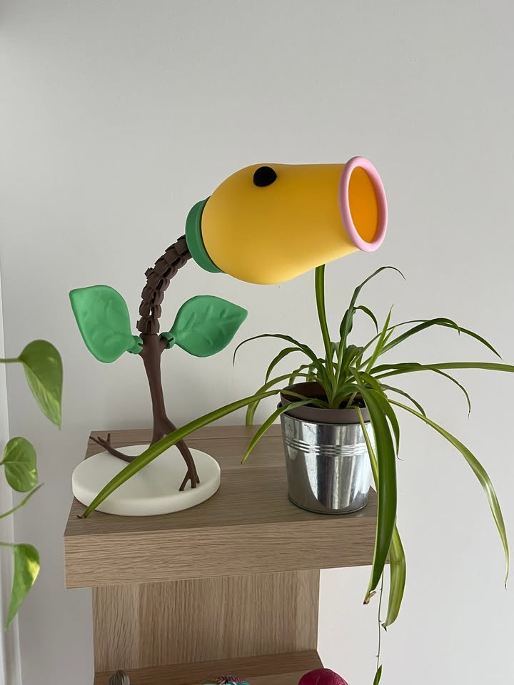 The Verdant Glow: 3D-Printed Plant Lamp