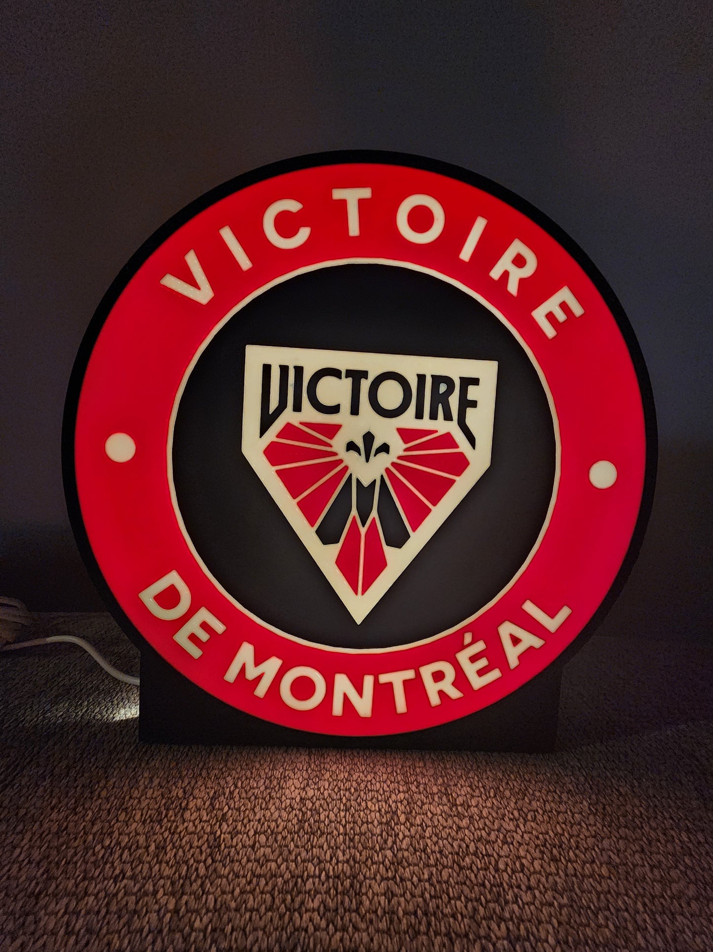 Victorie LED Lamp – Modern Ambient Light for Home & Office